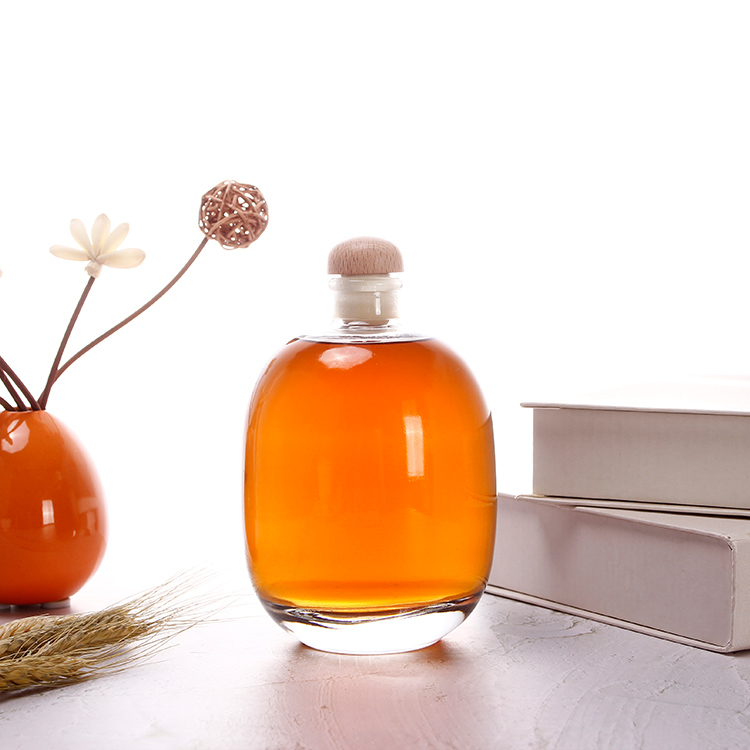 High Flint Glass 8oz 12oz 16oz 250ml 375ml 500ml Glass Spirits Bottle With Real Wooden Cork Lid For Gin Vodka