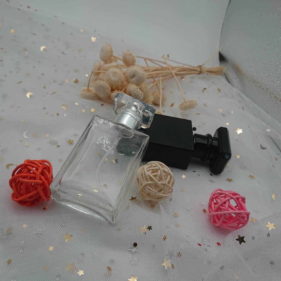 High Quality 30/50ml perfume bottle transparent black glass bottle cosmetic empty bottle
