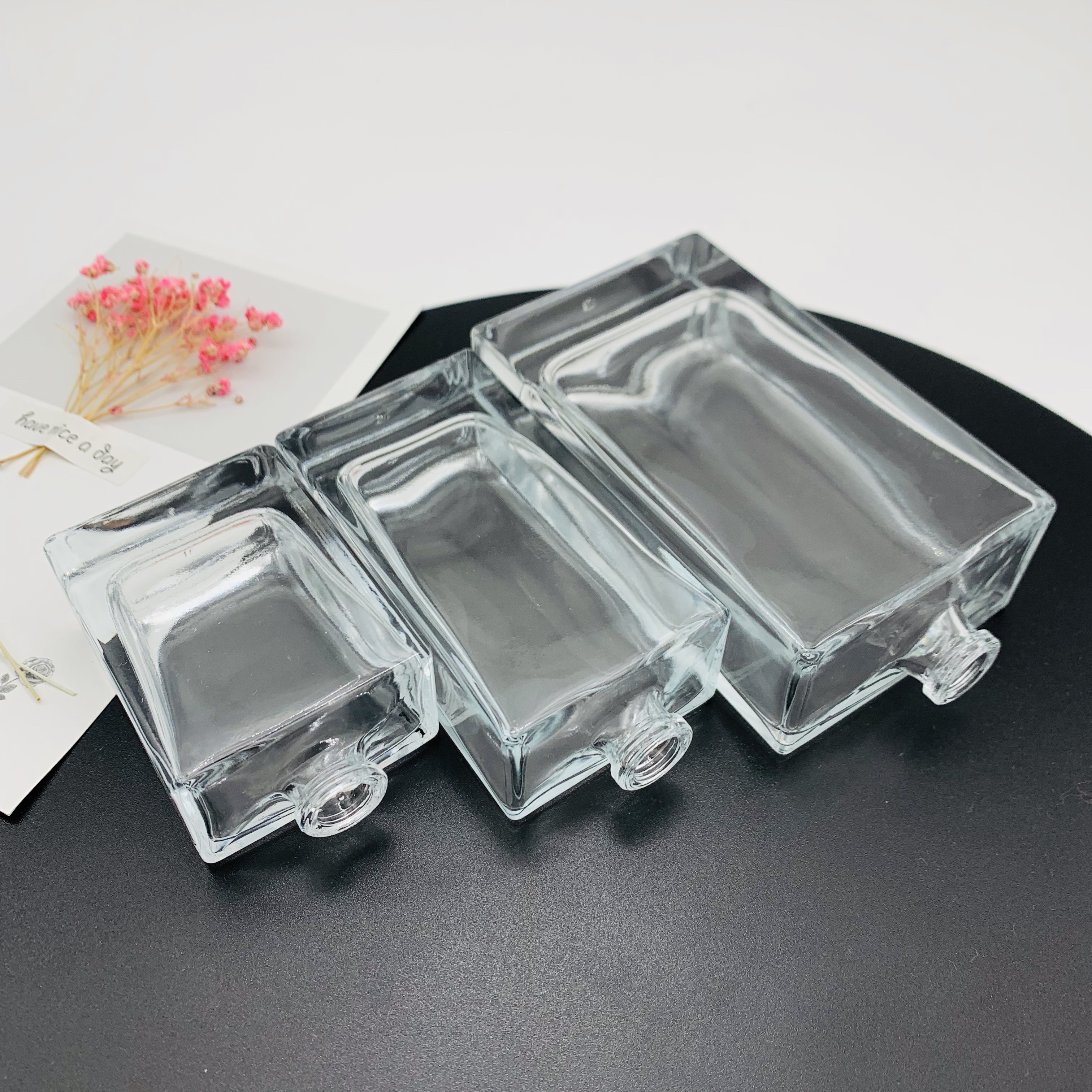 High Quality 30Ml 50Ml Luxury Clear Empty Square Glass Spray Perfume Bottle