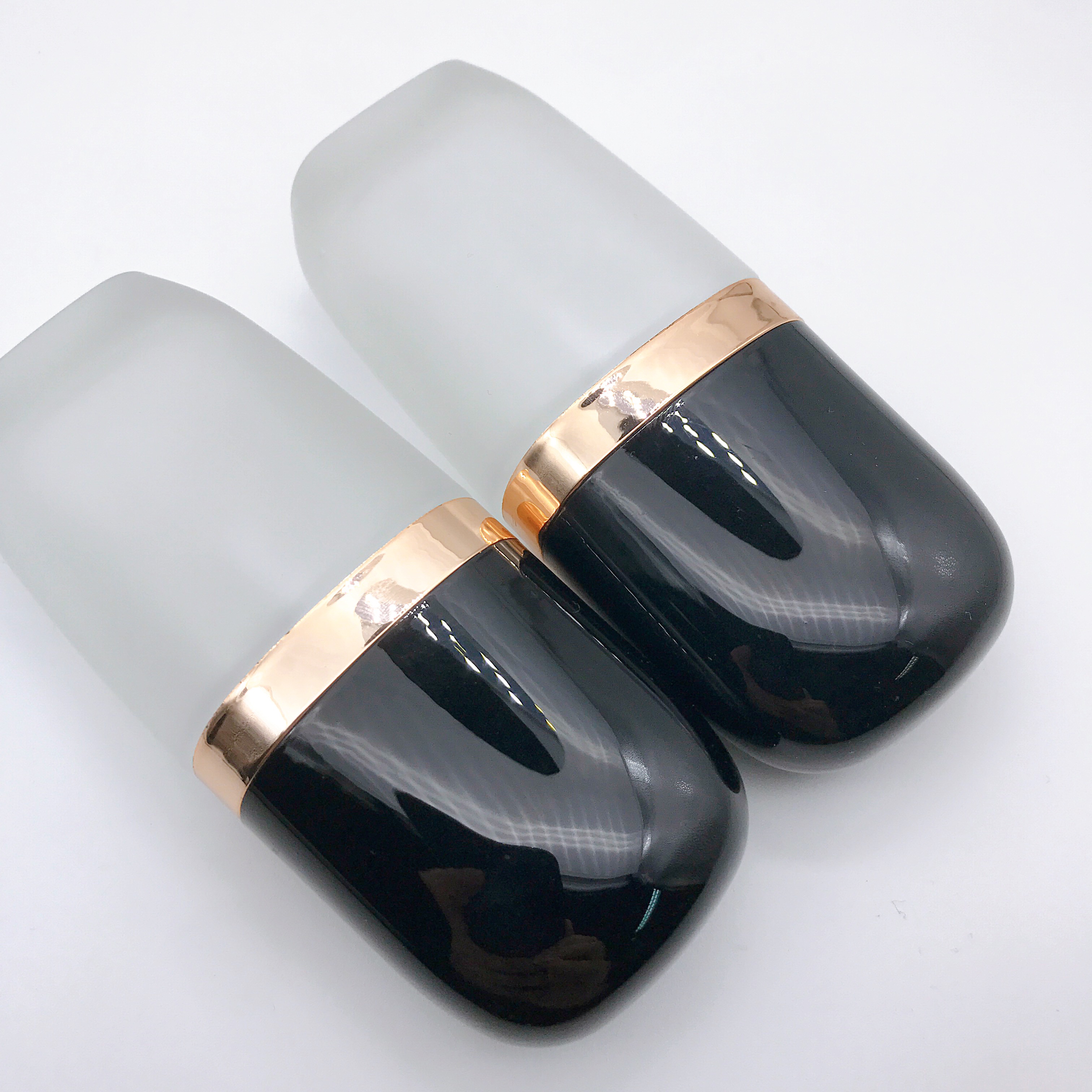 High Quality 30Ml Frosted Glass Cosmetic Foundation Lotion Pump Bottle