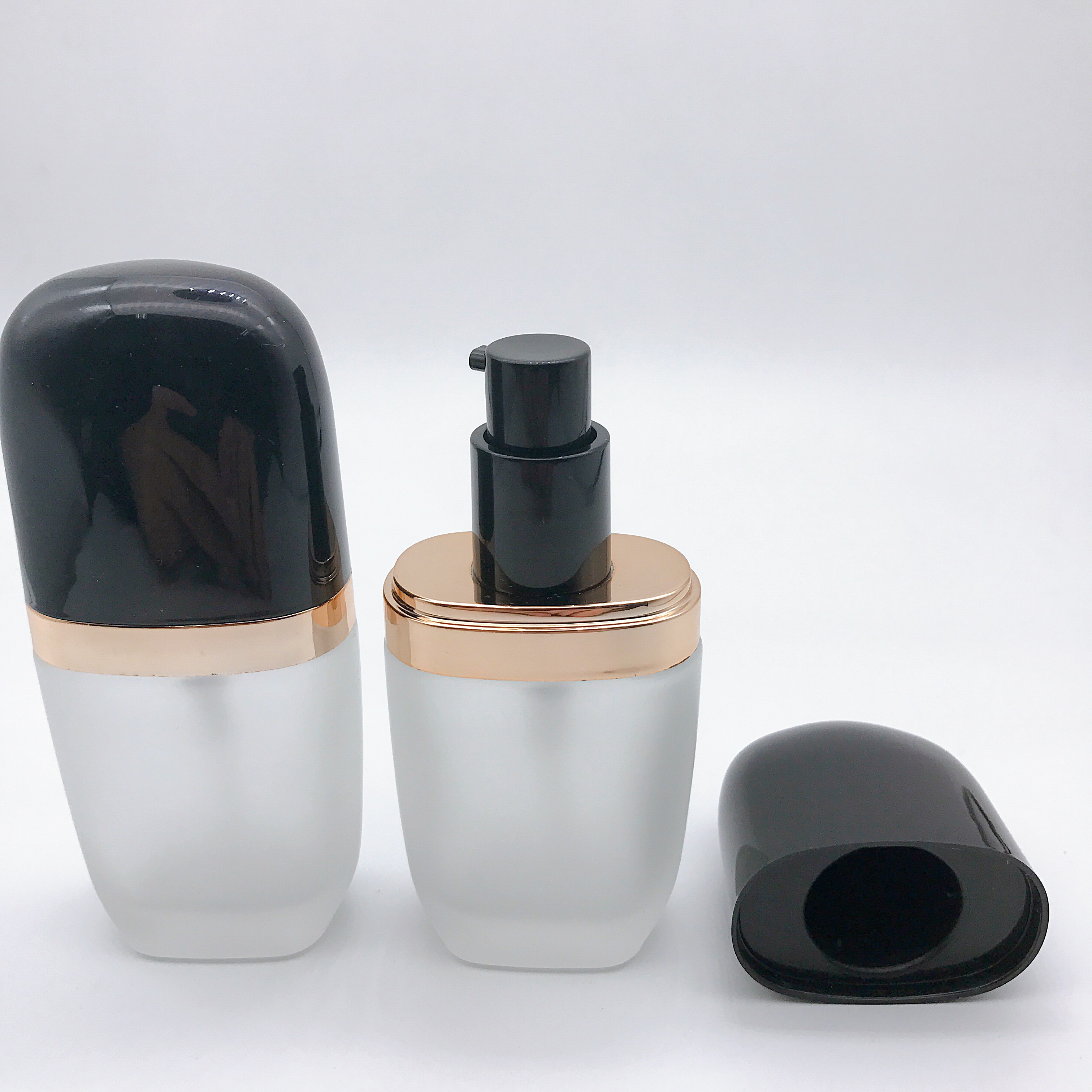 High Quality 30Ml Frosted Glass Cosmetic Foundation Lotion Pump Bottle