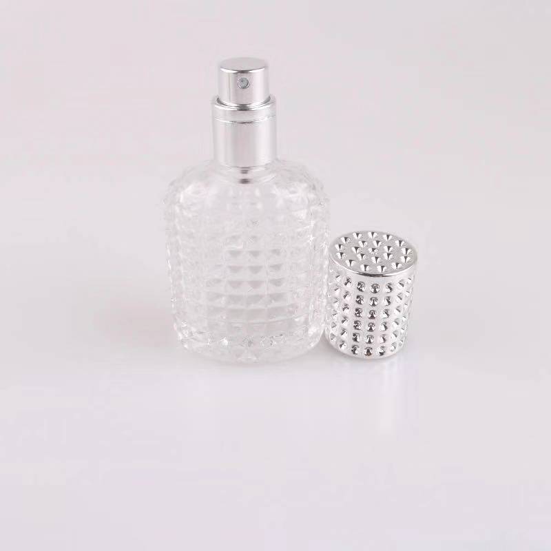 High Quality 30ml 50ml Refillable Perfume Bottles Glass Empty Spray Bottle Wedding Gifts Car