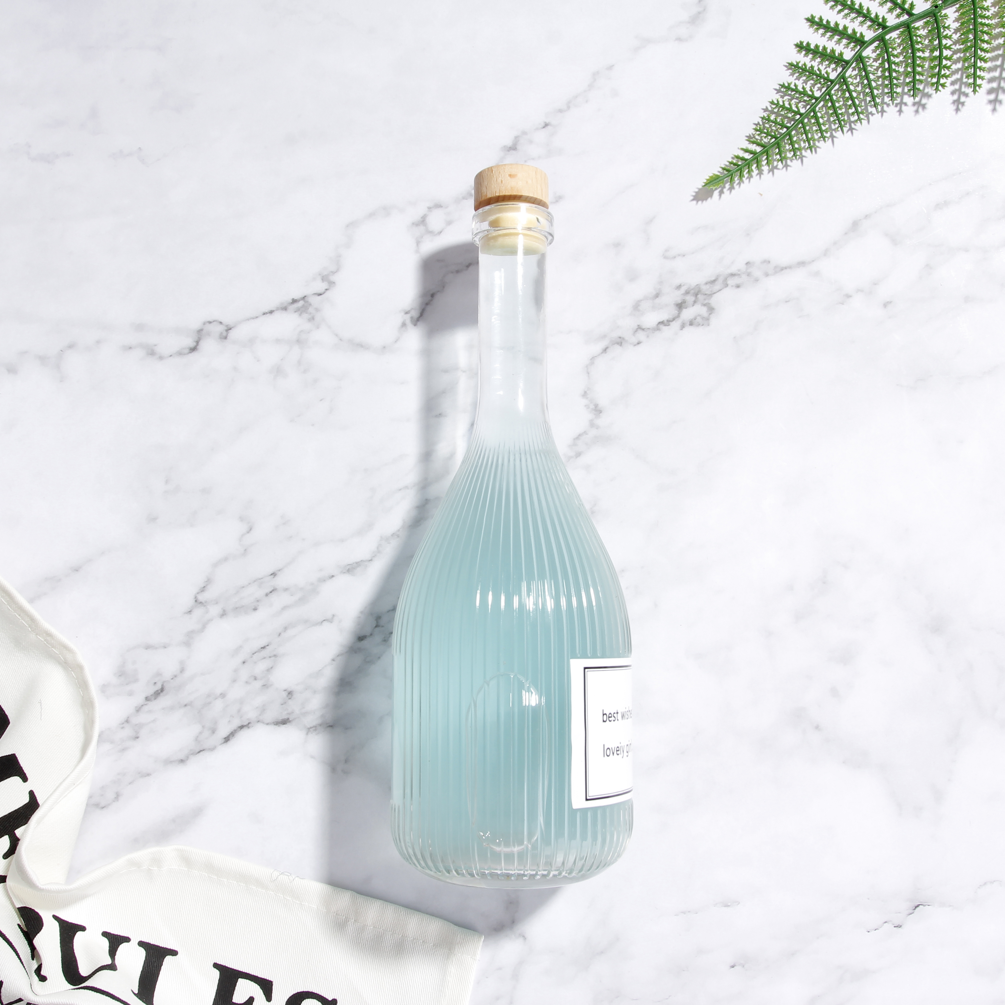 High Quality 500ml Long Neck Wine Beverage Glass Frosted Bottle With Cork Lids