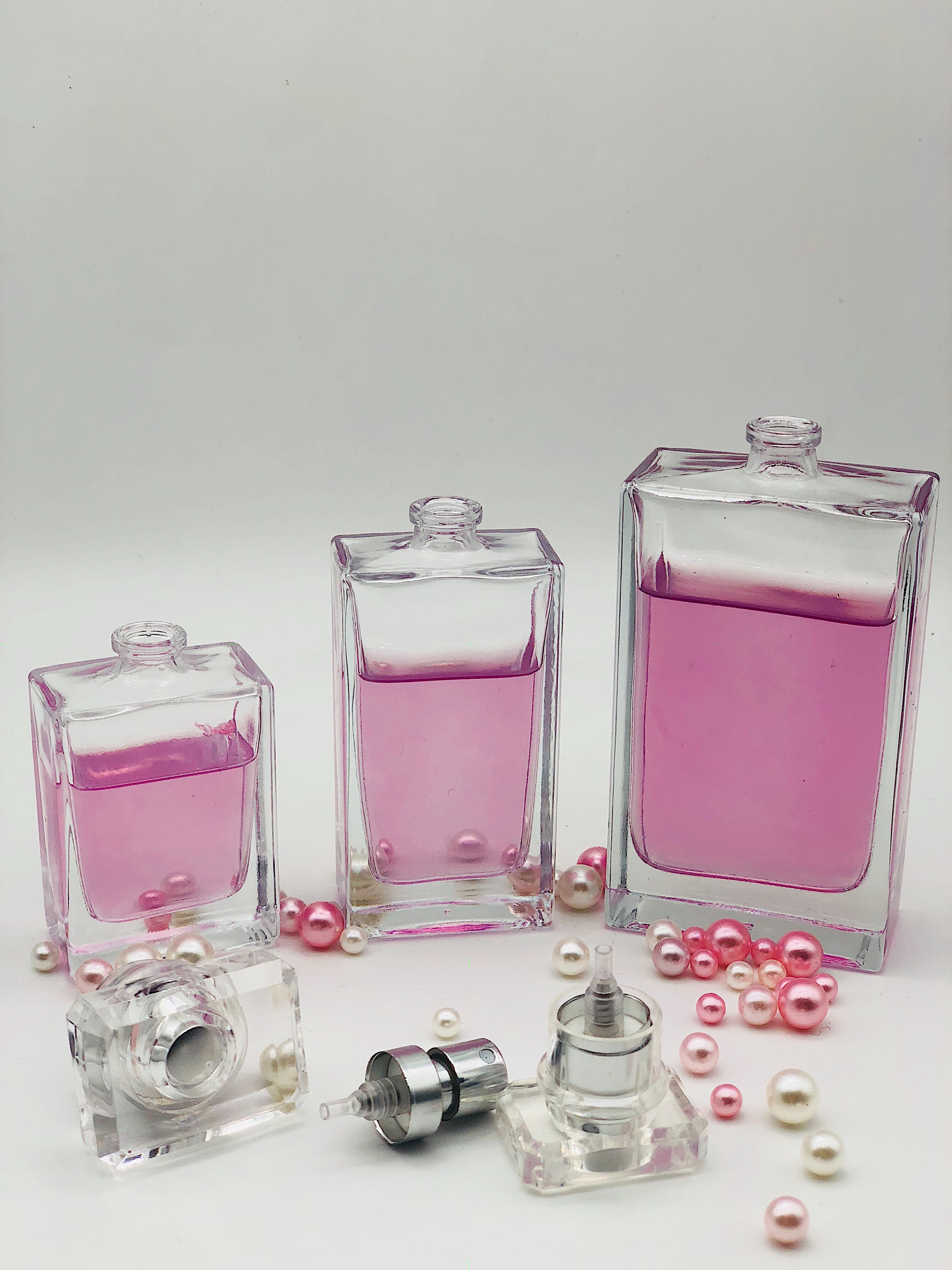 High Quality 50ml Classic Square Perfume Glass Pump Spray Bottle Luxury Clear Mist Sprayer Bottle