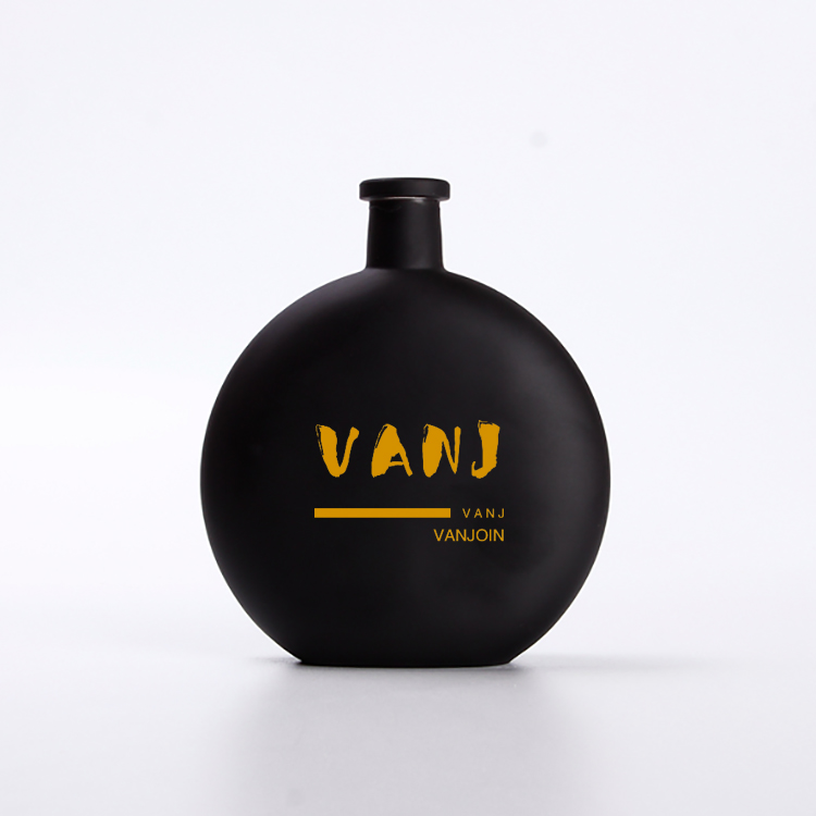 High Quality Alcoholic Drink 8oz 250ml Black Color Glass Bottle With Cork Cap For Cold Brew Coffee