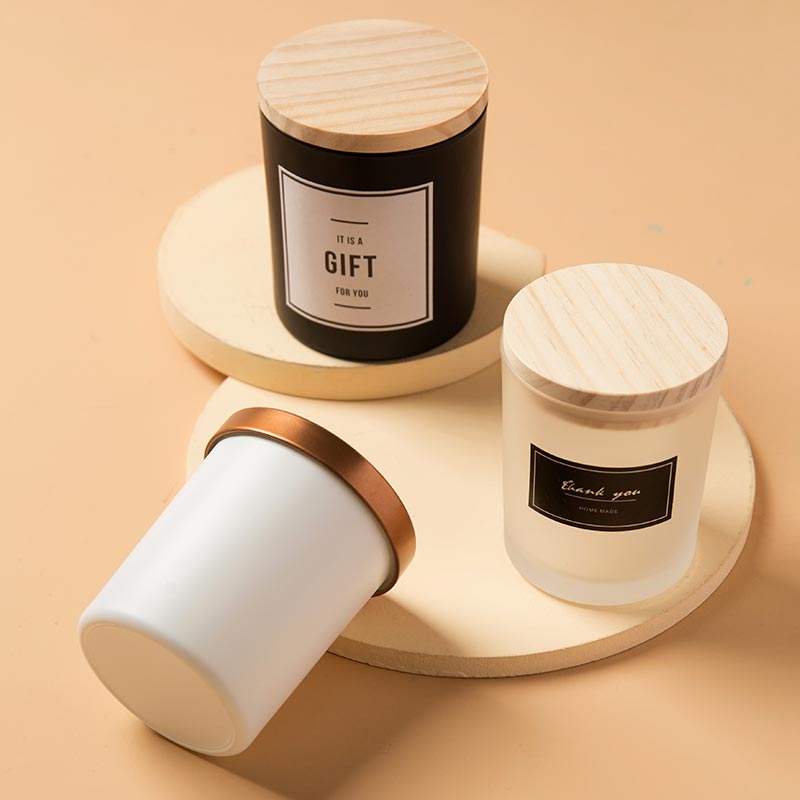 High Quality And Low Price Frosted Matte Black Glass Candle Jar With Lid