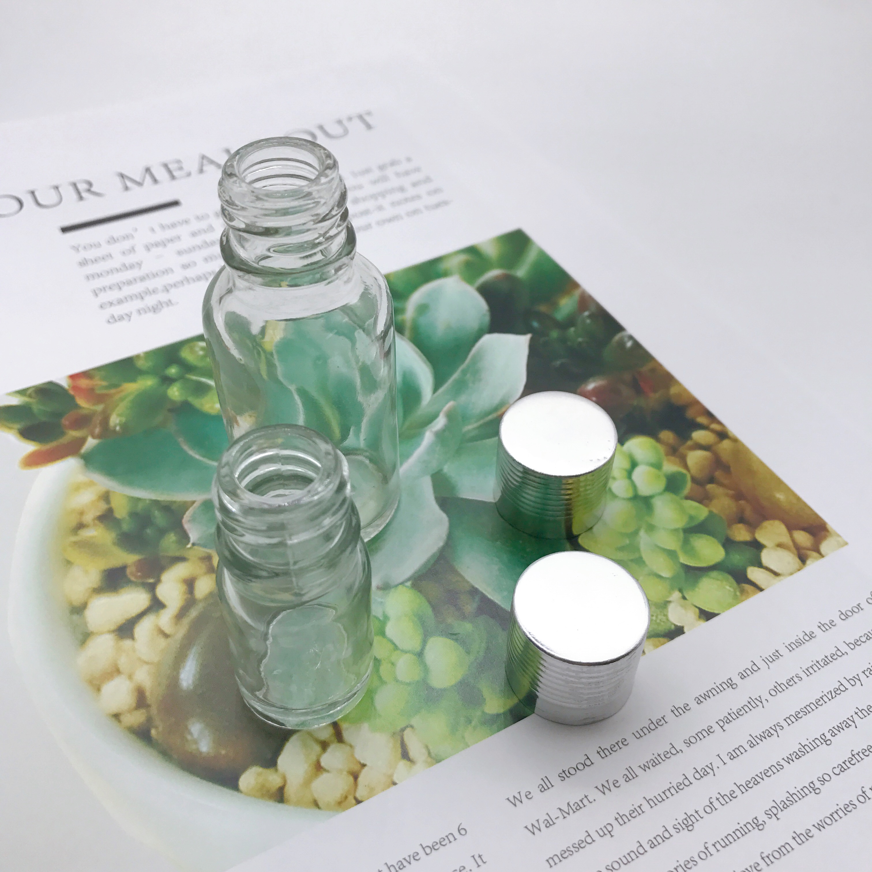 High Quality CBD Essential Oil Bottles Transparent color with silver gold cap