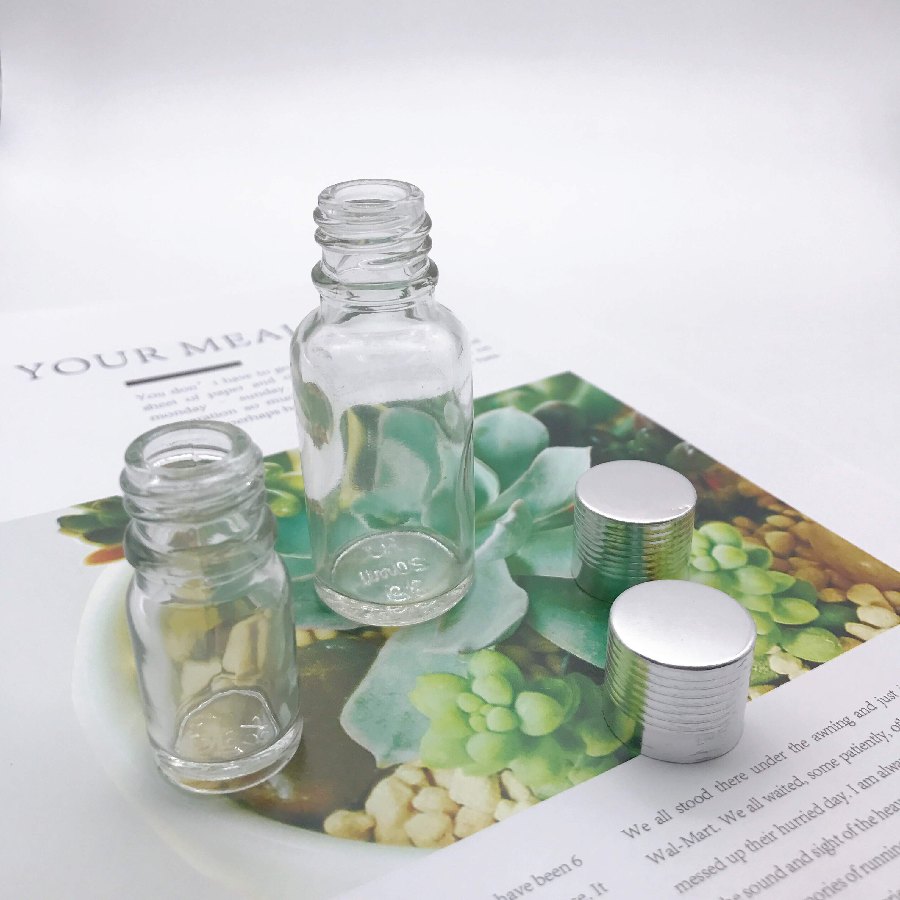 High Quality CBD Essential Oil Bottles Transparent color with silver gold cap