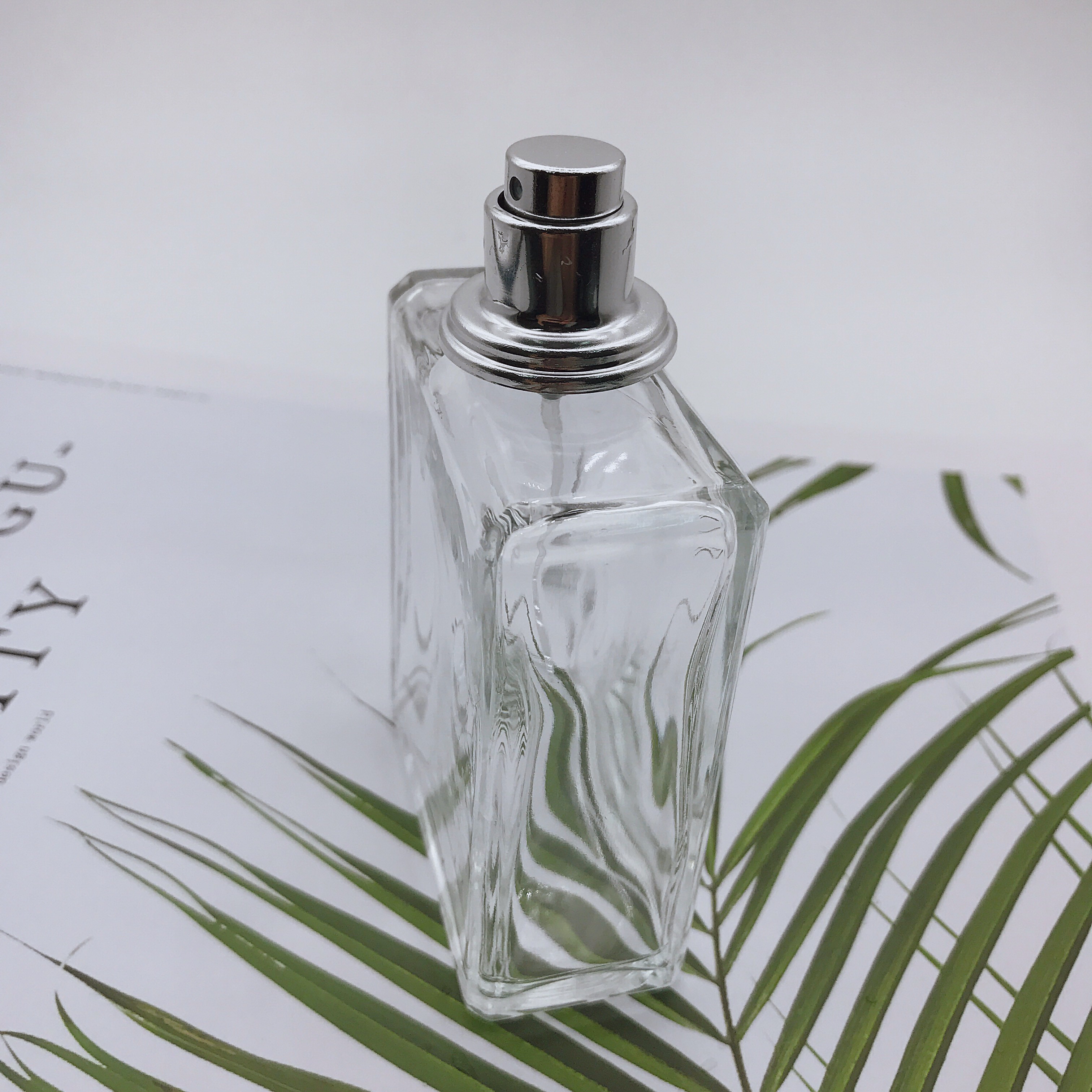 High Quality Design Your Own Logo 30ML 50ML 100ML Glass Luxury Perfume Bottle Spray With Pump
