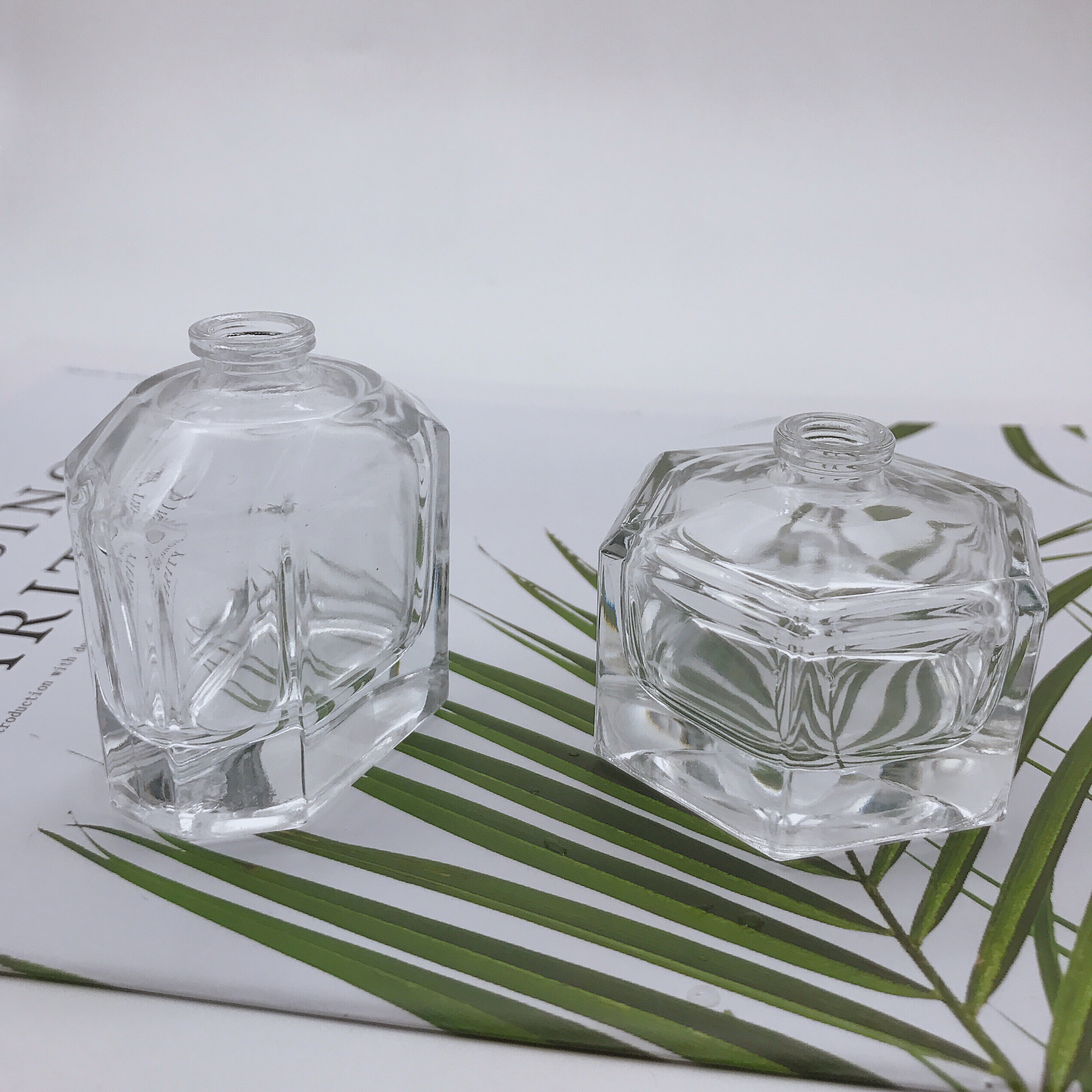 High Quality Design Your Own Logo 30ML 50ML 100ML Glass Luxury Perfume Bottle Spray With Pump