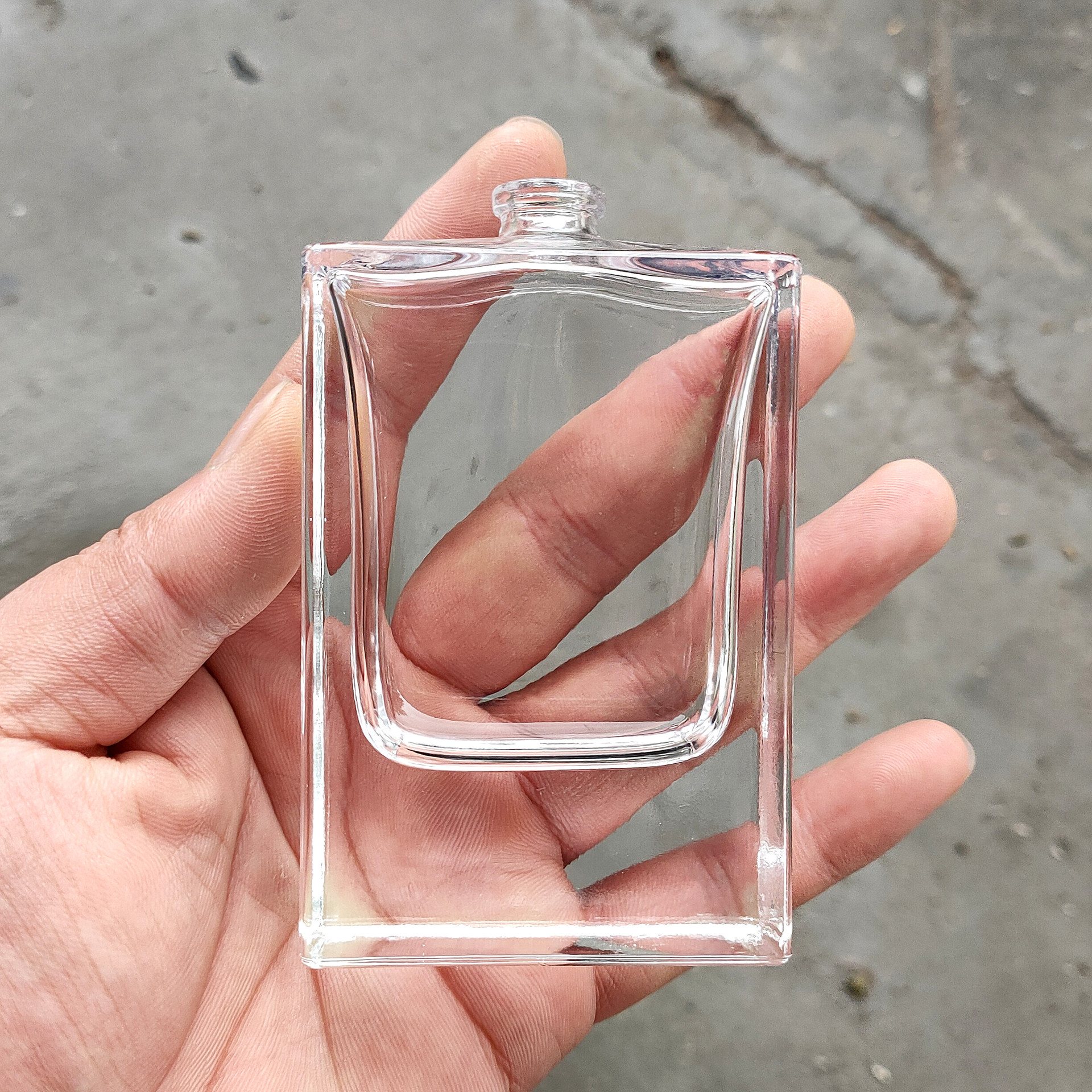 High Quality Empty Thick Clear 50ml Glass Spray Parfum Bottle Square Crimp Perfume Bottles Wholesale