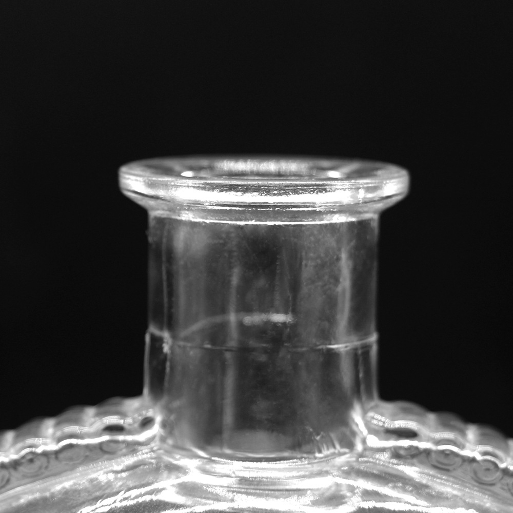 High Quality Flat Round Flint Clear 50cl Glass Brandy Vodka Liquor Whisky Bottle