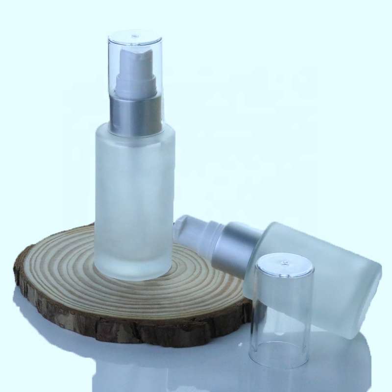 High Quality Flat Shoulder 30ml Frosted Glass Lotion Bottle for Cosmetic Packaging (EPG26)