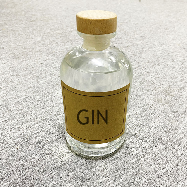 High Quality Frosted 250ml 375ml 500ml 8oz 12oz 16oz Gin Glass Bottle With Wood Cork Stopper