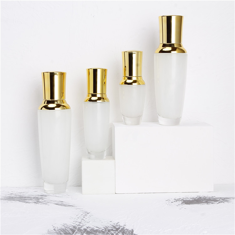 High Quality Glass Bottle Glass Jar Set With Gold Lid For Cosmetic