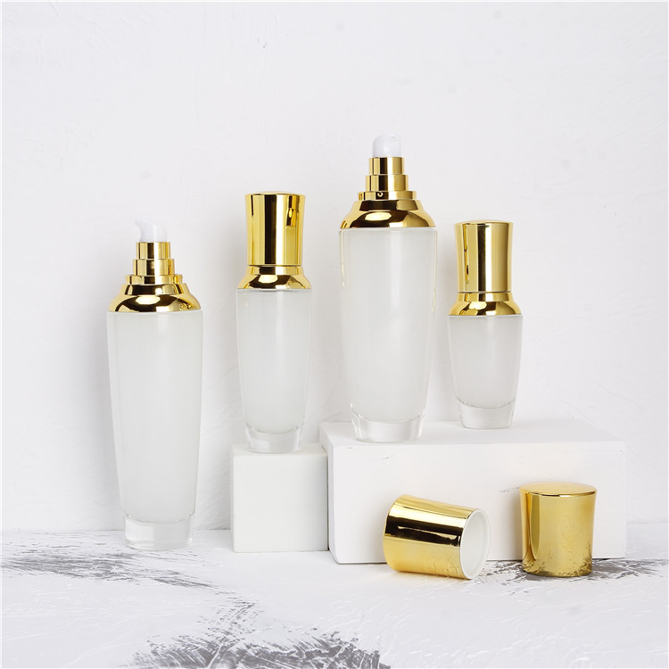 High Quality Glass Bottle Glass Jar Set With Gold Lid For Cosmetic