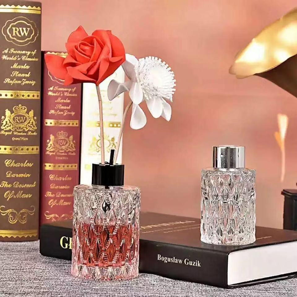 High Quality Home Decoration 50ml 100ml 150ml 200ml reed perfume glass diffuser bottle for aroma oil