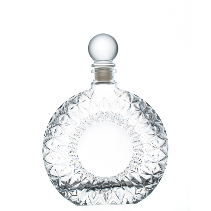 High Quality Wholesale Clear Customize Empty Wine Crystal Glass Bottle for Liquor 530ml