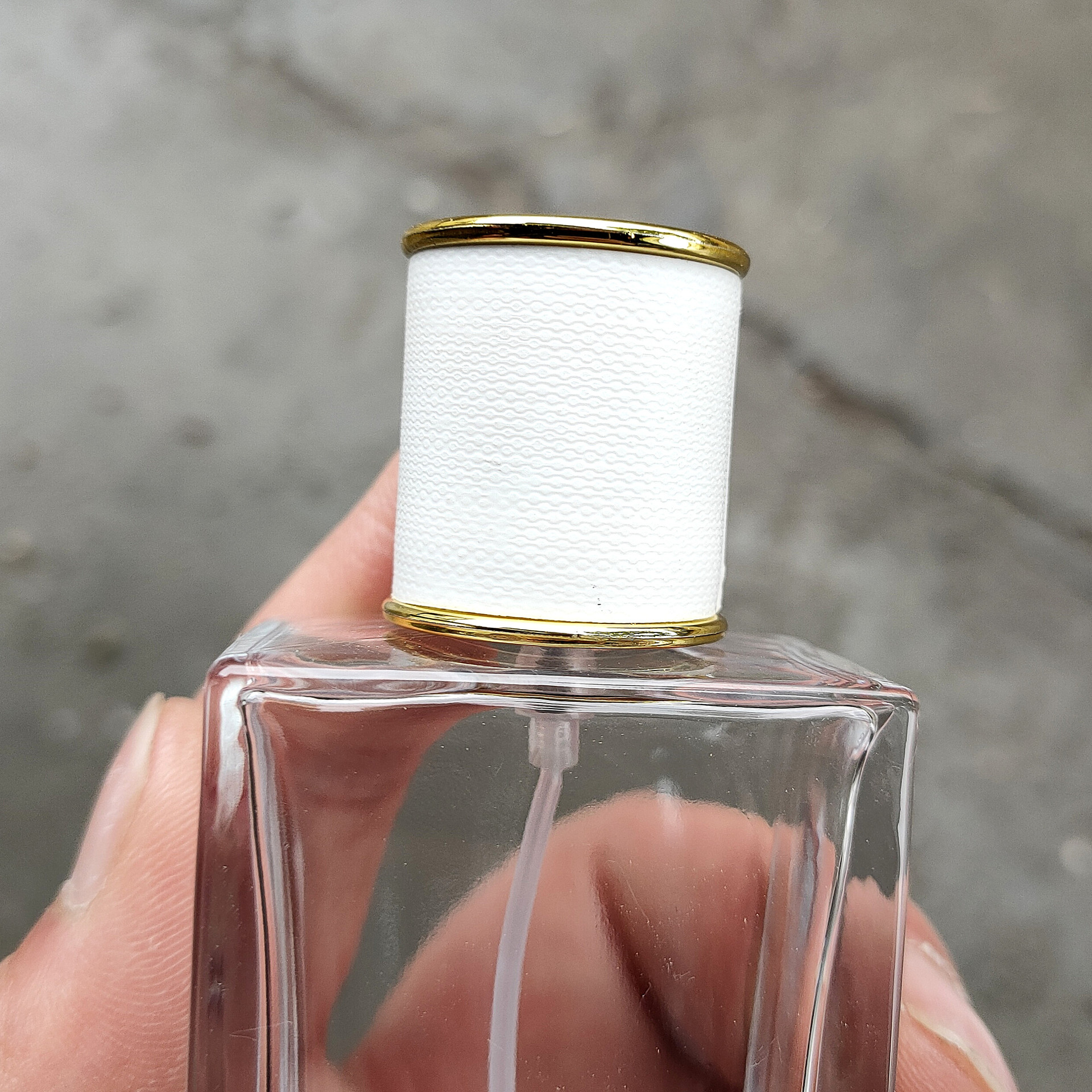 High Rectangle Clear 50ml Glass Spray Crimp Perfume Bottle with Aluminum Atomizer&Leather Lid