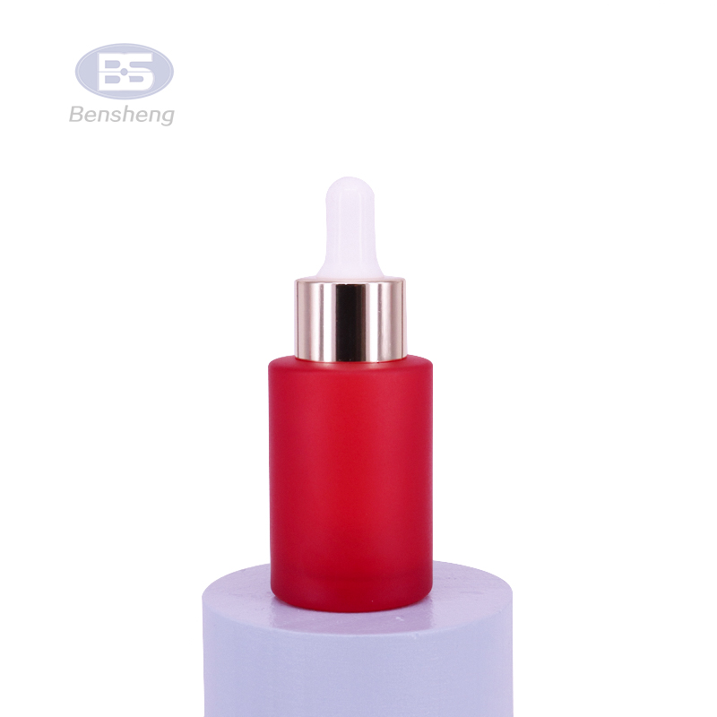 High end cosmetic Face Serum Essence Oil packaging empty flat shoulder red glass bottle 30 ml