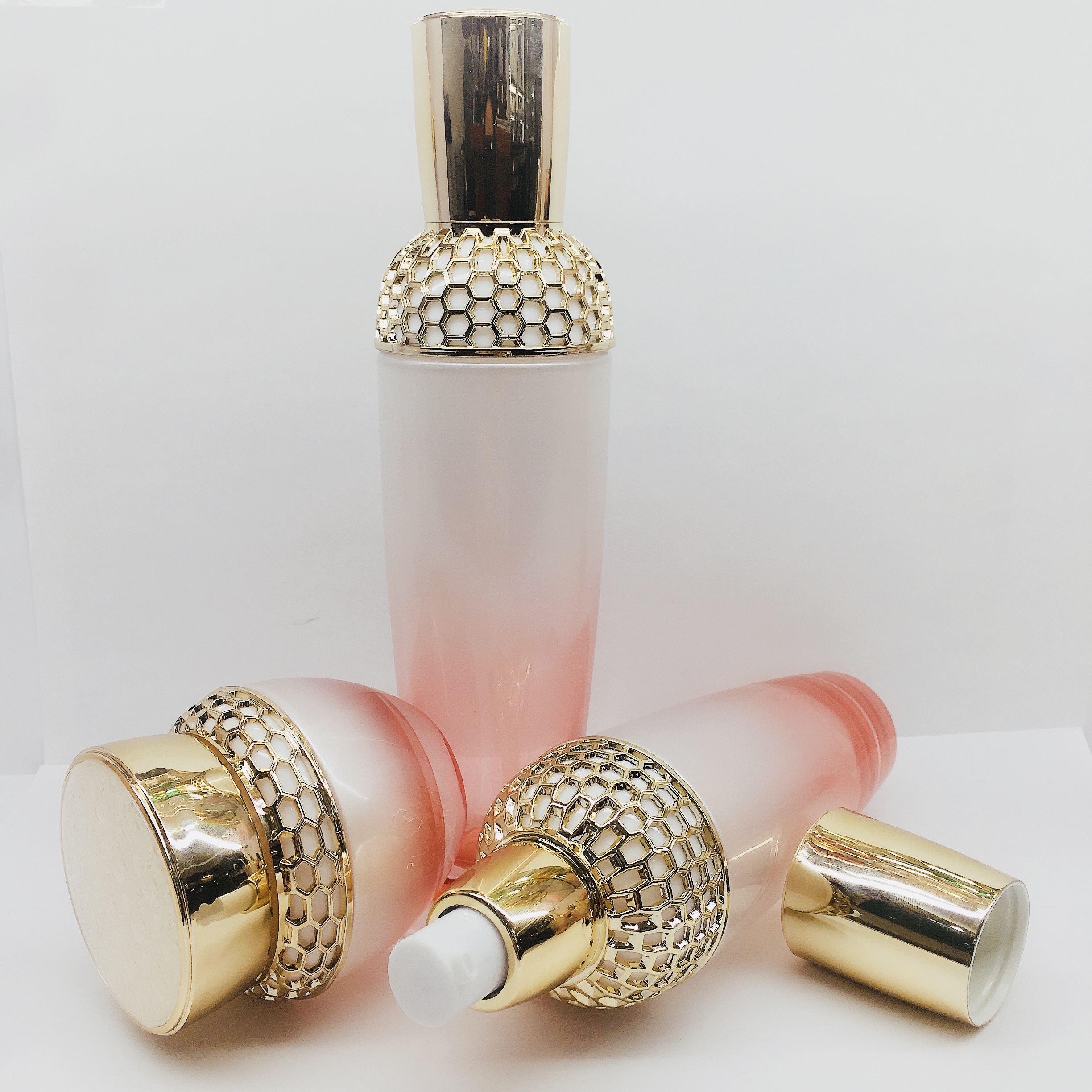 High-end palace emulsion liquid bottle and face cream jar