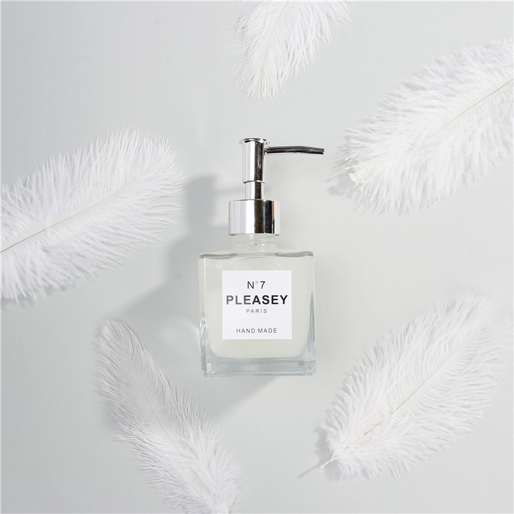 High end square glass bottle delicate shower gel glass bottle fashionable style CE approved glass bottle