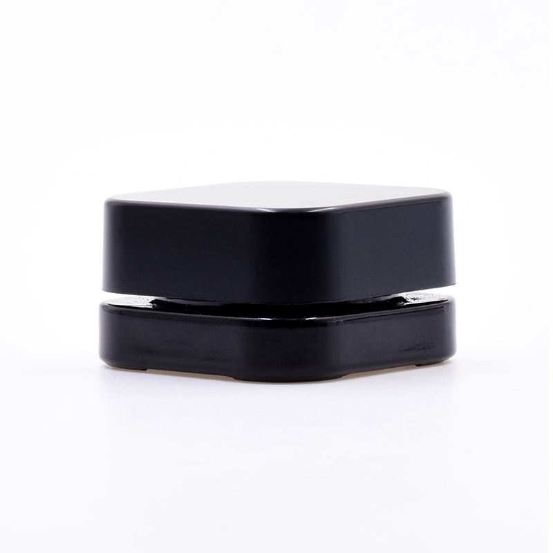 High quality 10 ml black square lovely  straight side eye cream cosmetic packing  glass jar with plastic child proof lid.