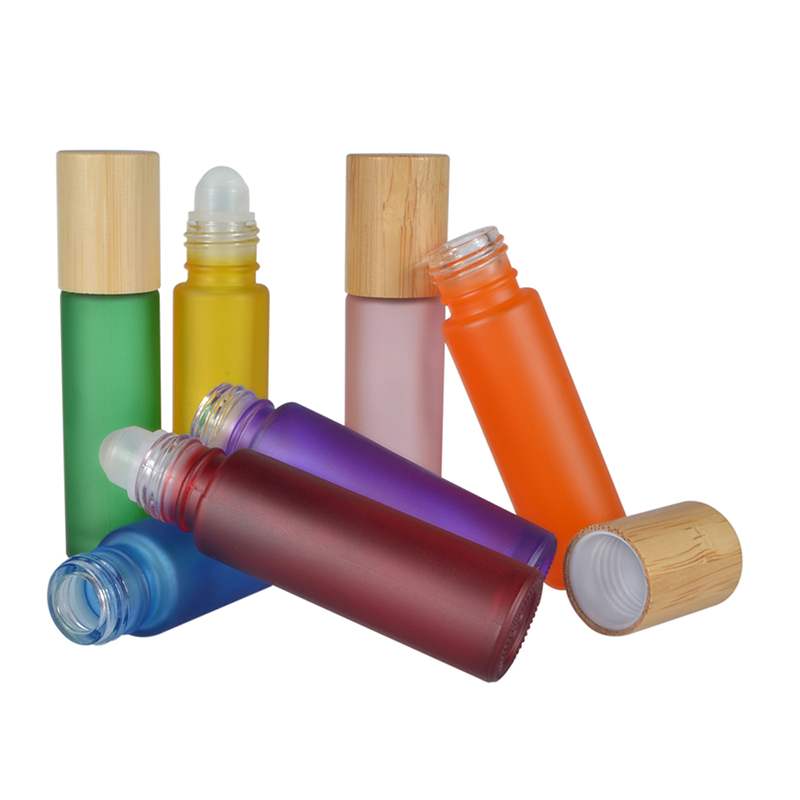 High quality 10ml essential oil frosted colored glass perfume roll on bottle with steel roller bamboo lid