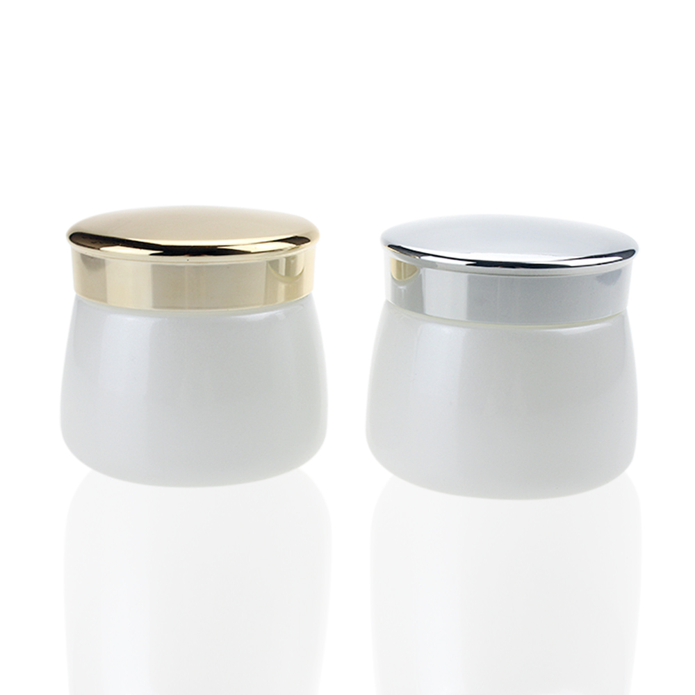 High quality 130ml 4 oz frosted round glass jars for body scrub, cream jar with shiny gold aluminum lid