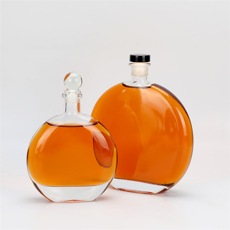 High-quality 250ml 500ml oblate wine vodka whiskey Glass Bottle