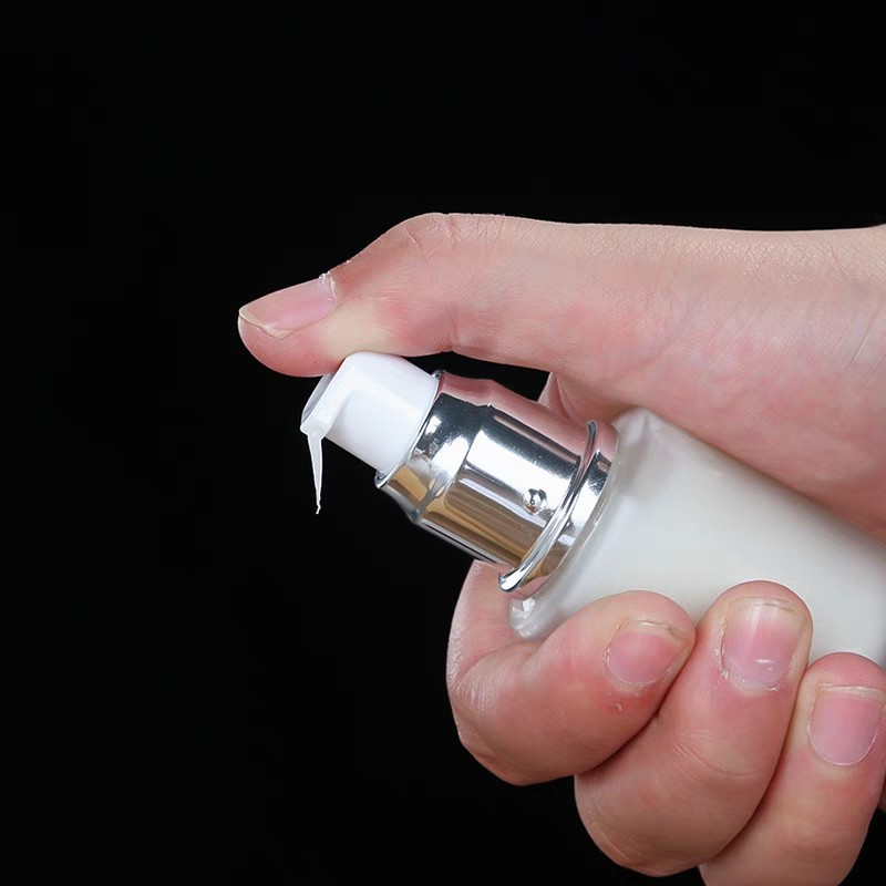 High quality 30ml 50ml 60ml glass spray serum bottle brown with press button sprayer