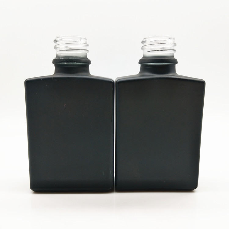 High quality 30ml Flat square matte black glass essential oil bottle with dropper for cosmetics