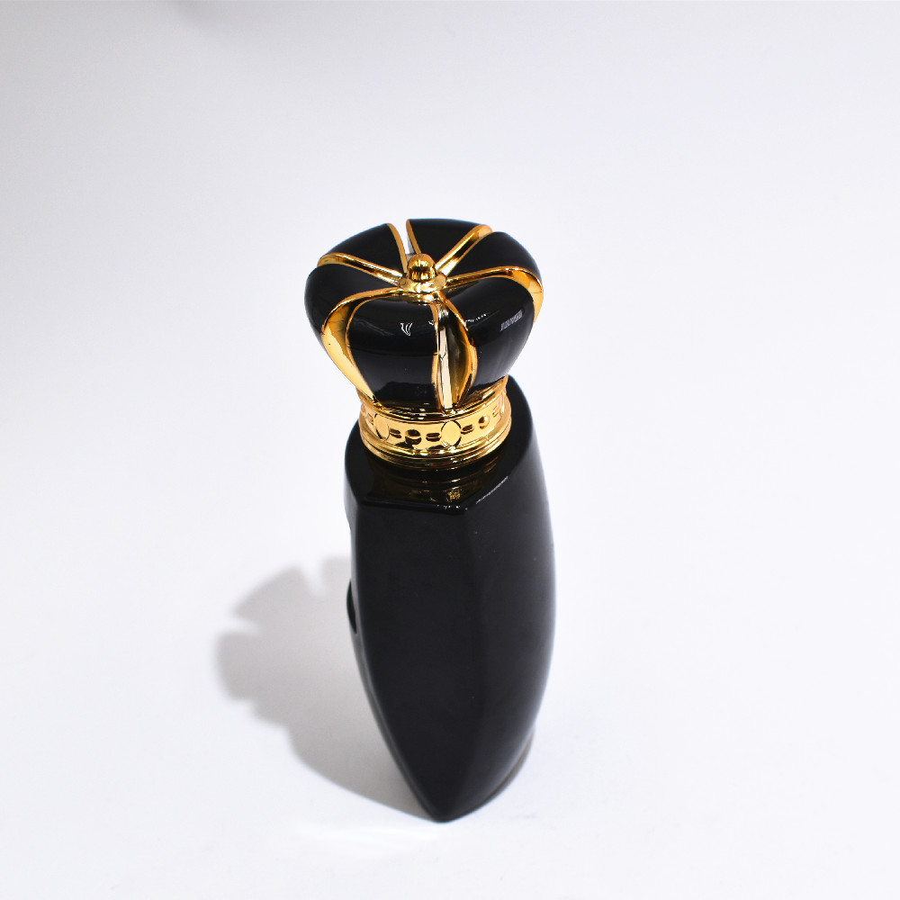 High quality 50ml frosted black perfume glass spray bottle with black gold cap