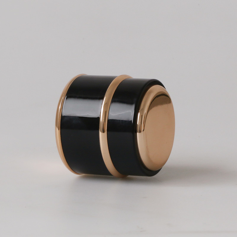 High quality 5ml 7ml 15ml 30ml 50ml matte black plastic cosmetic jars for cream