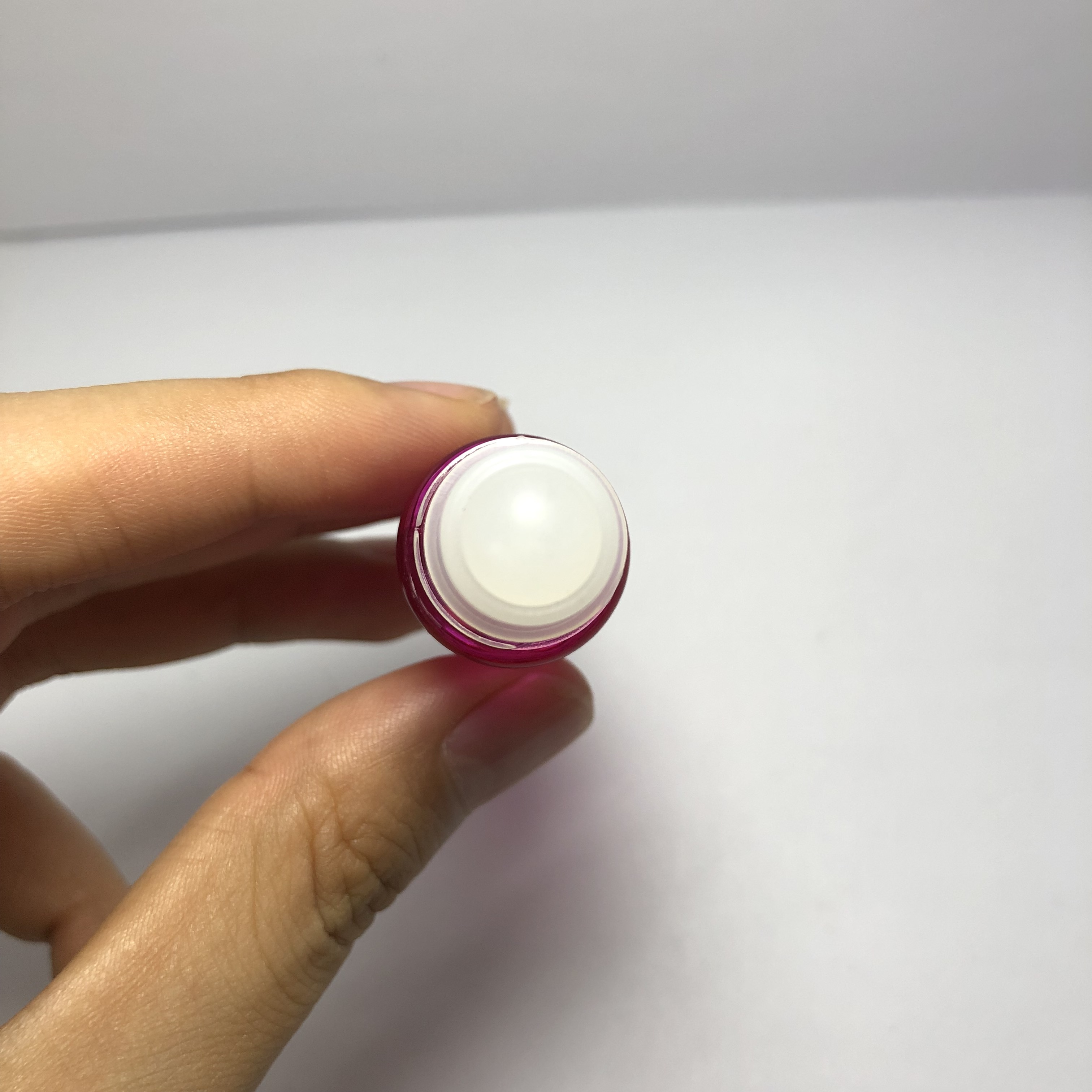 High quality 5ml glass roll on perfume pink color sprayed bottle with plastic roller and silver aluminum cap wholesale