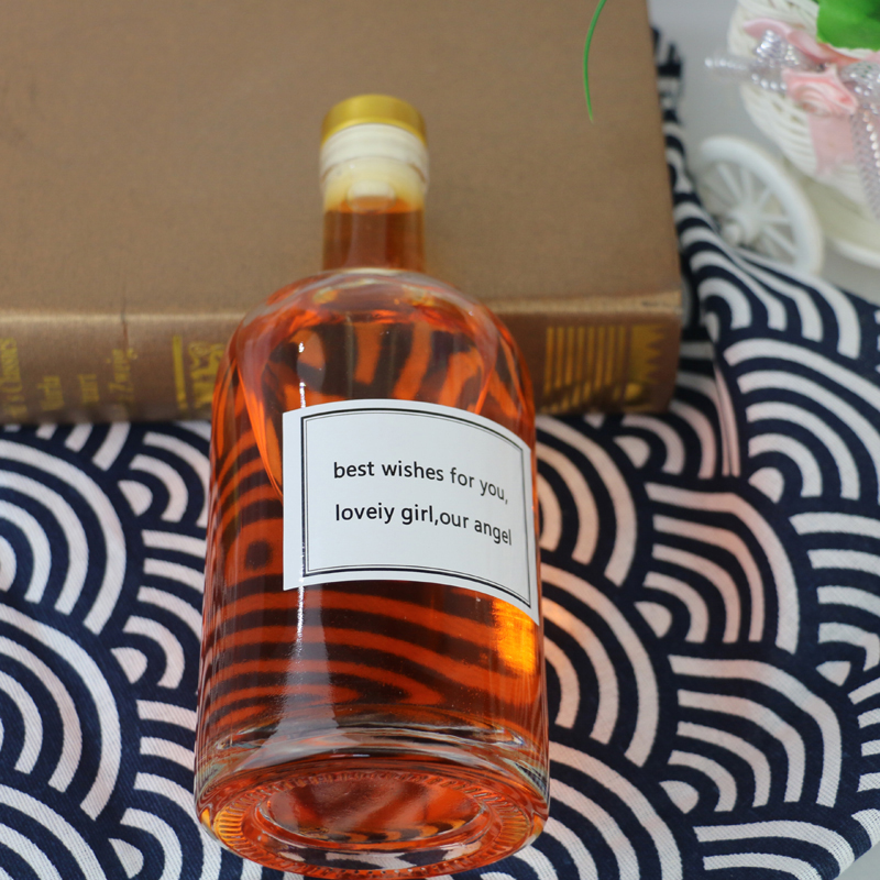 High quality 750 ml hard alcohol glass empty bottle with stopper