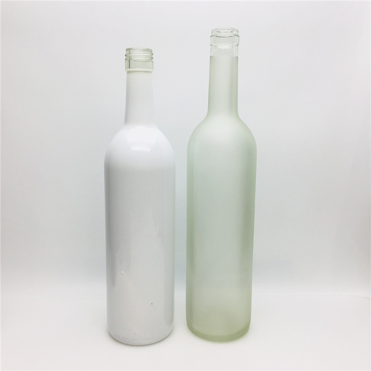 High quality 750ml glass bottle for liquor / spirit /alcohol /champagne /wine