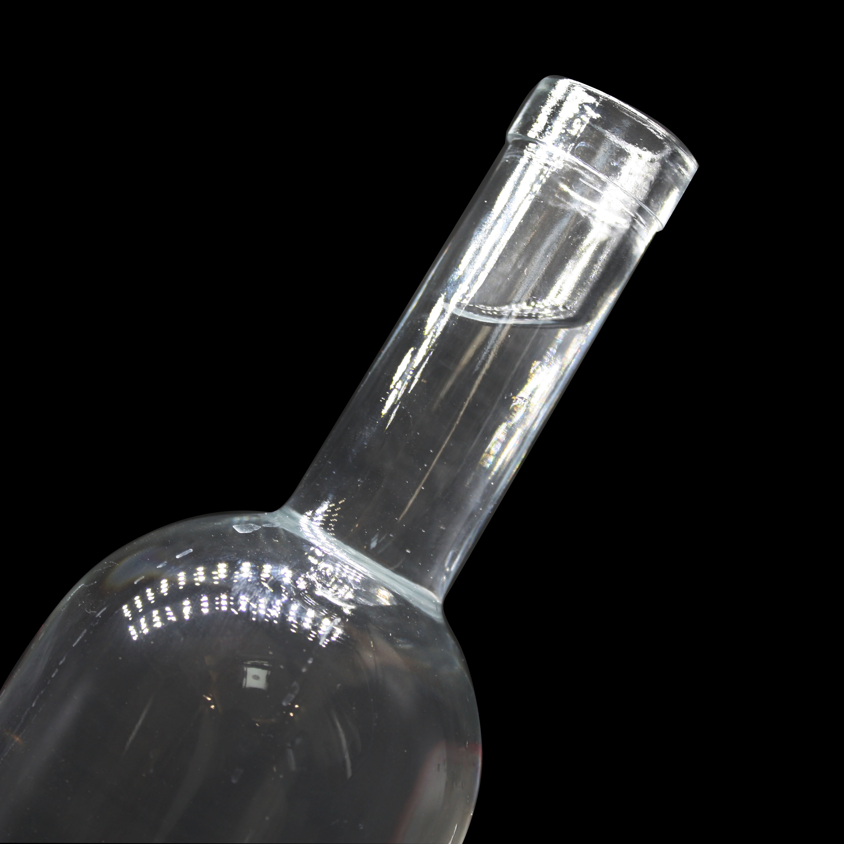 High quality 750ml glass bottle vodka bottle