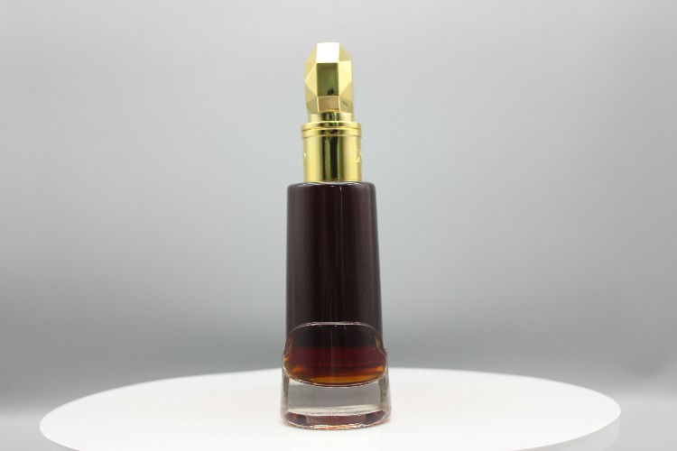 High quality and short delivery time whisky glass bottle 700ml