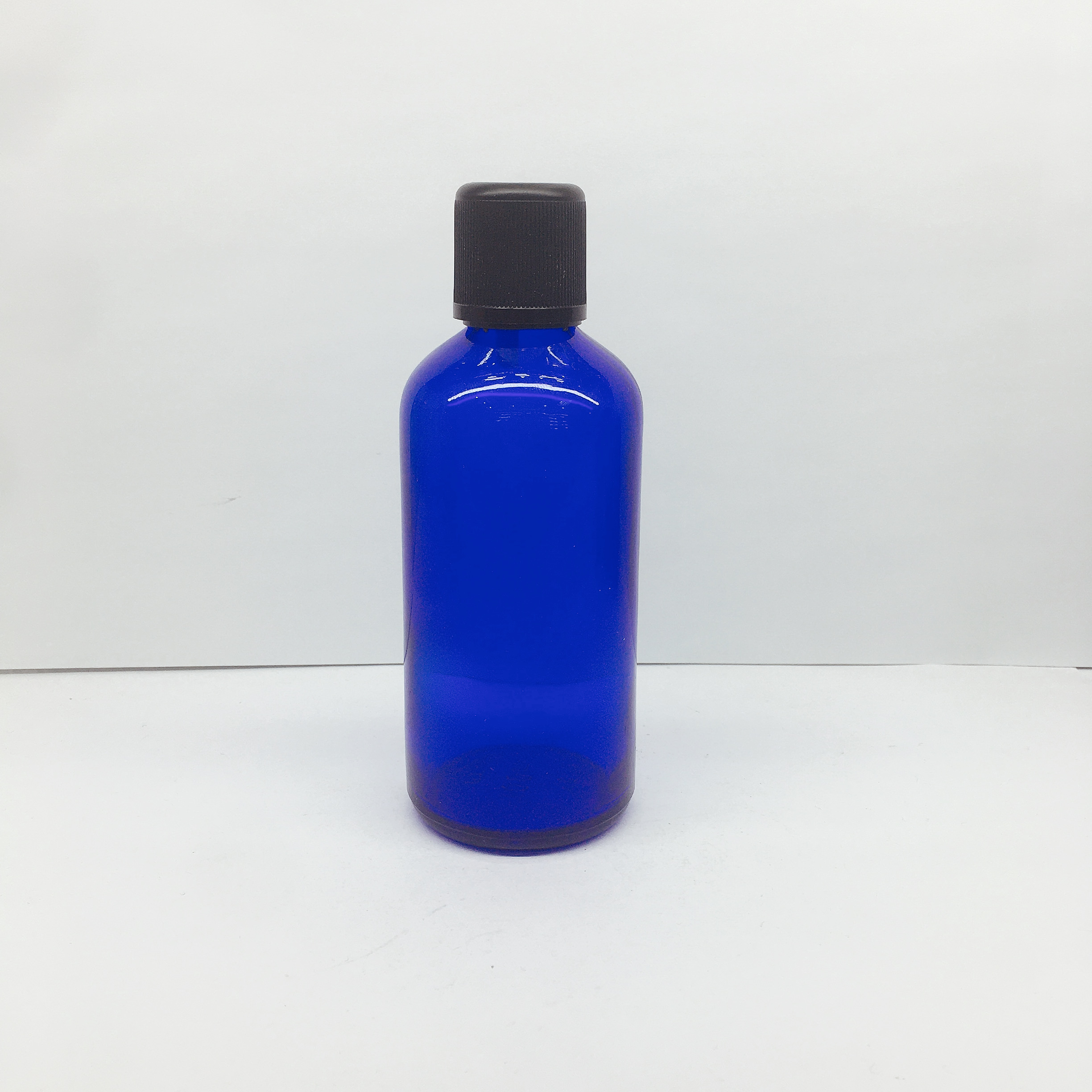 High quality blue essential oil bottle with black cap Complete specifications