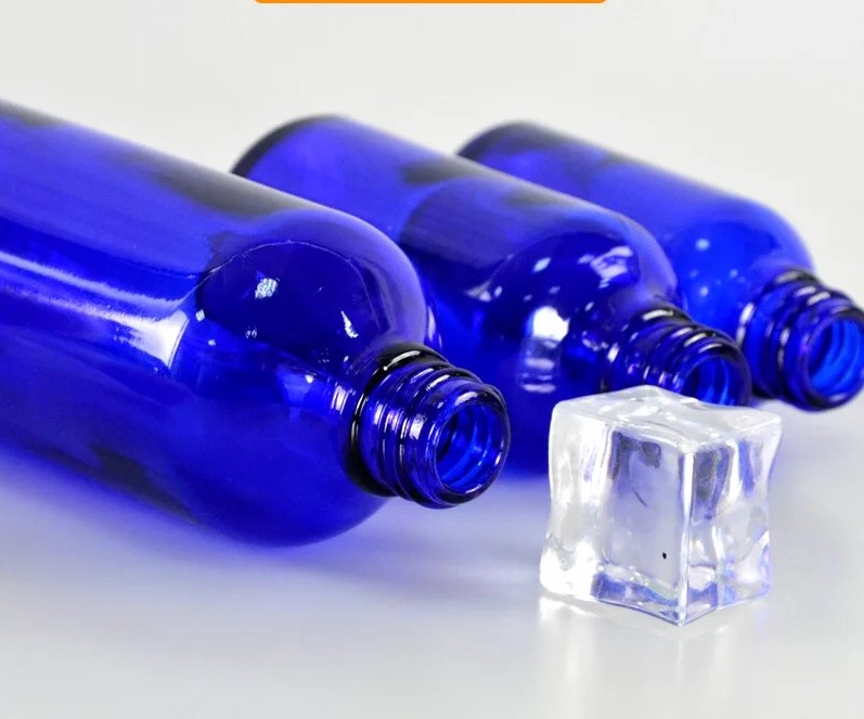 High quality blue essential oil bottle with black cap Complete specifications