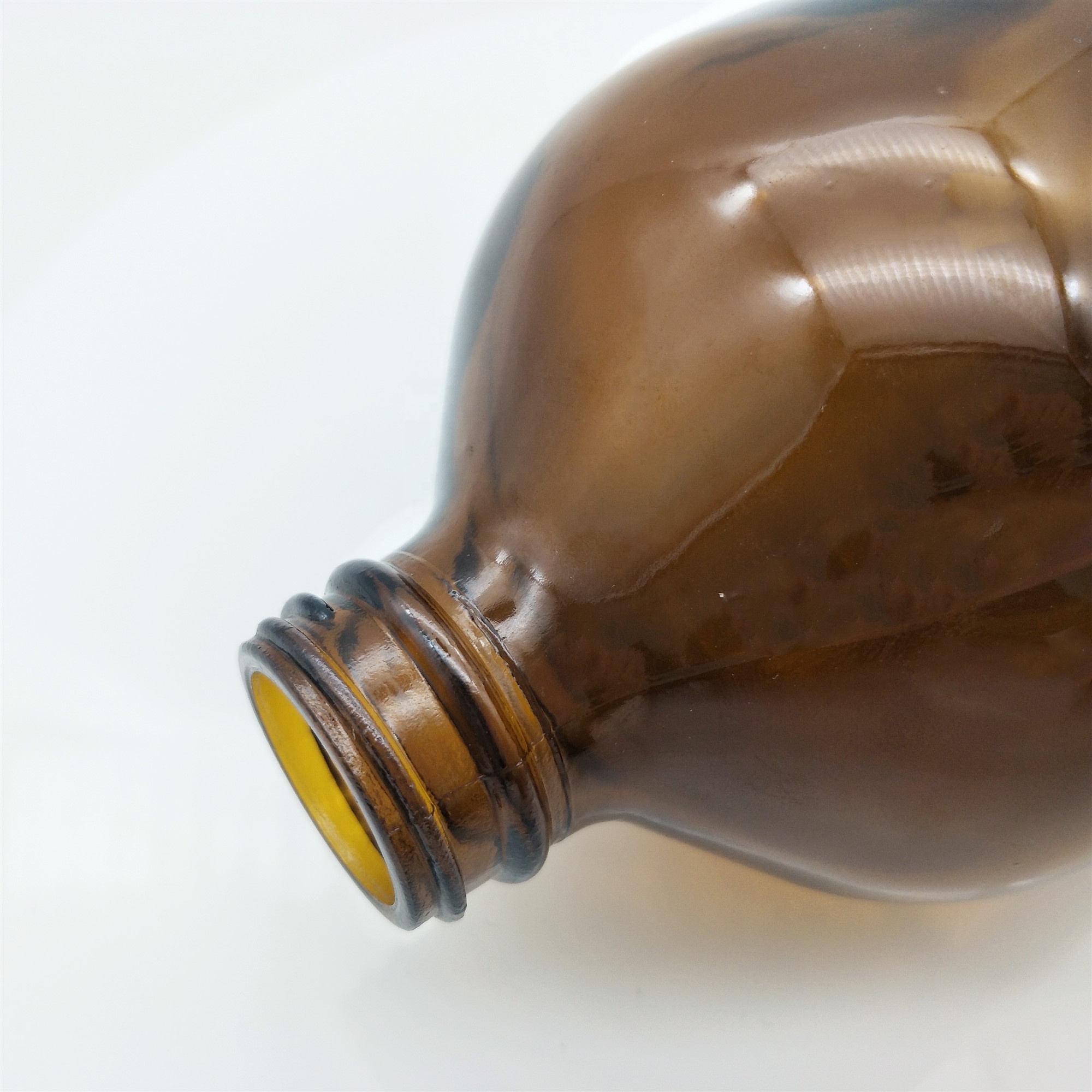 High quality borosilicate glass bottle 32oz amber boston round glass bottle