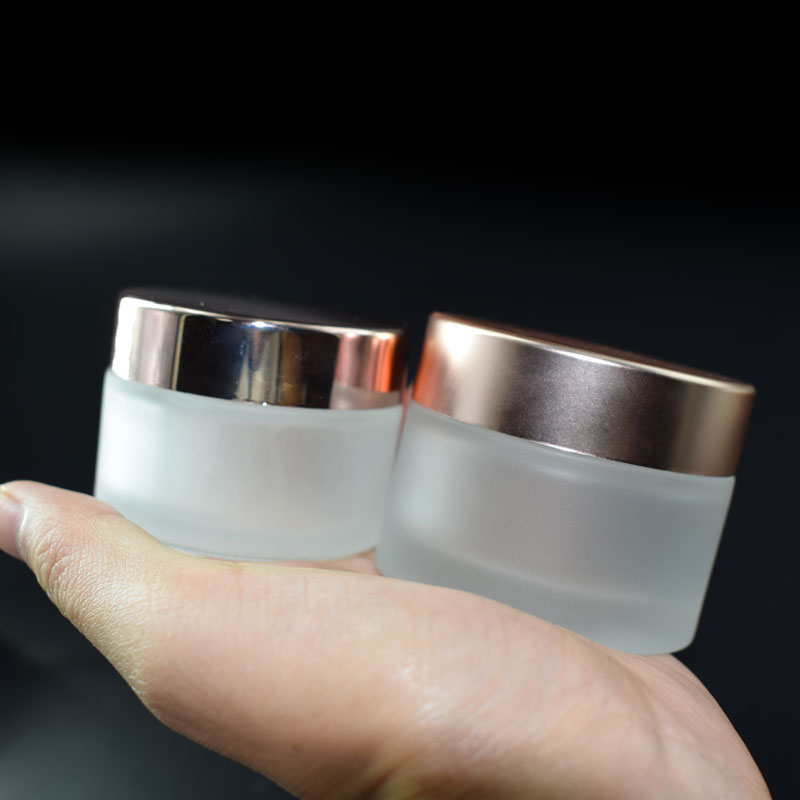 High quality empty 30g 50g 100g cosmetic matt jar glass cream jar with rose gold lid