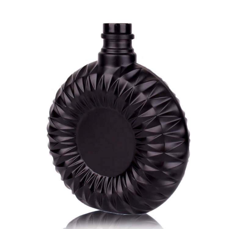 High quality empty matte black flat 500ml glass wine bottle for whiskey gin vodka with stopper