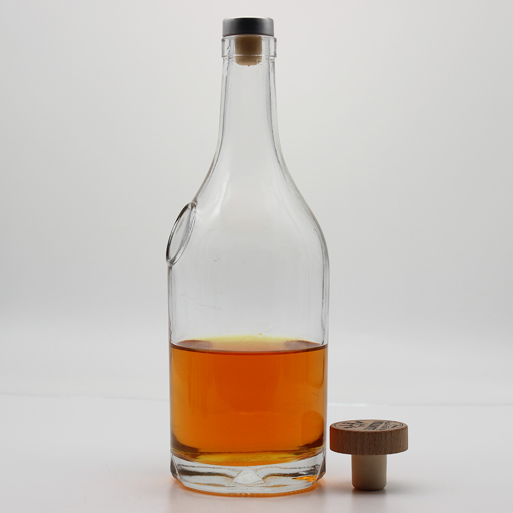 High quality factory supply custom vodka brandy liqour glass bottle 700ml