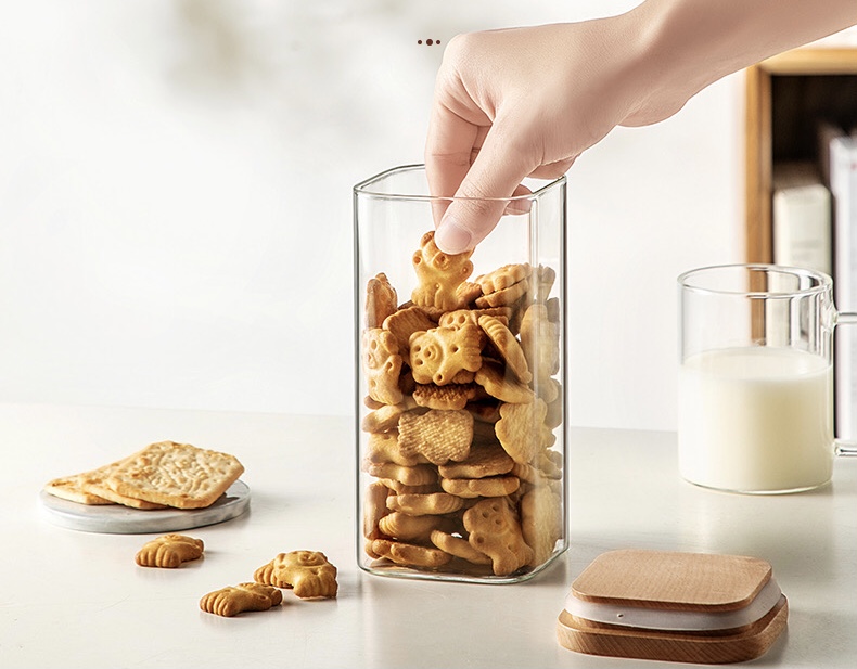 High quality glass jar with bamboo lid sealed storage jar household glass jar for tea