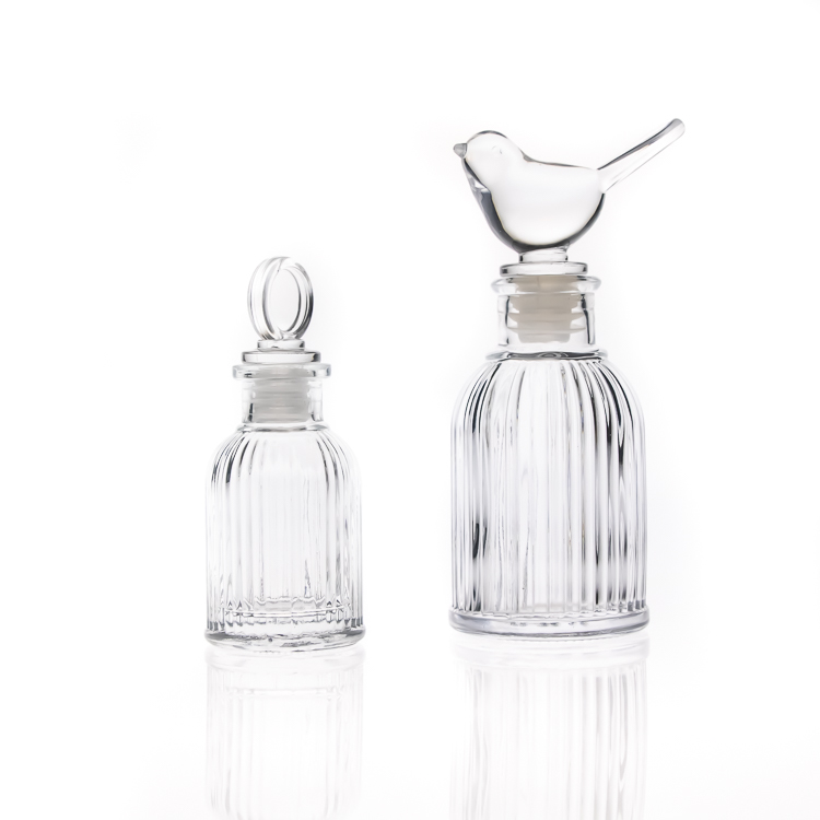 Home Decorative 1oz 3oz Embossed Round Crystal Glass Reed Diffuser Bottle with Glass Cork