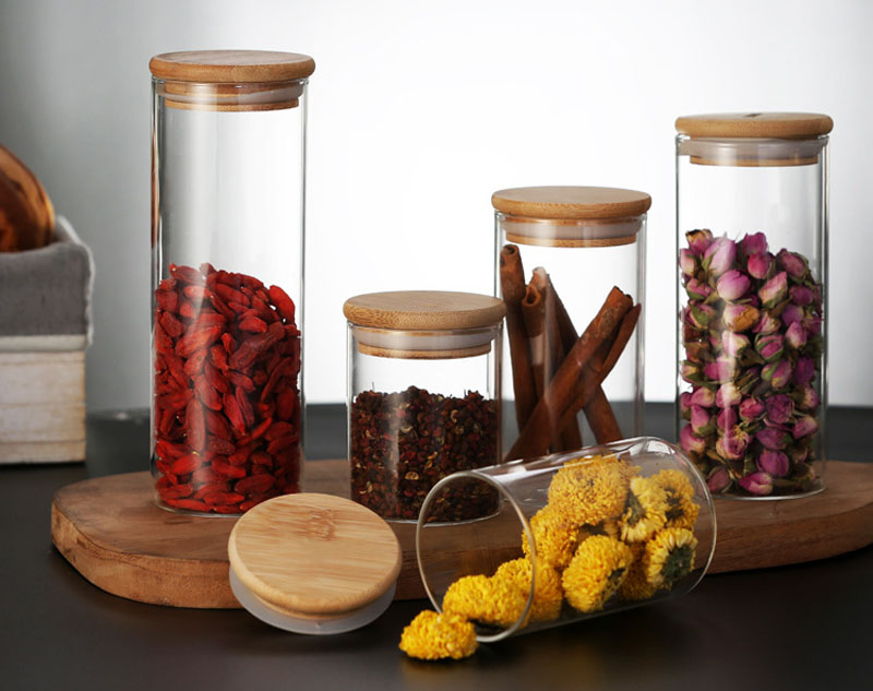 Home usage clear glass spice jar eco-friendly durable glass hermetic glass storage jars with wooden lid