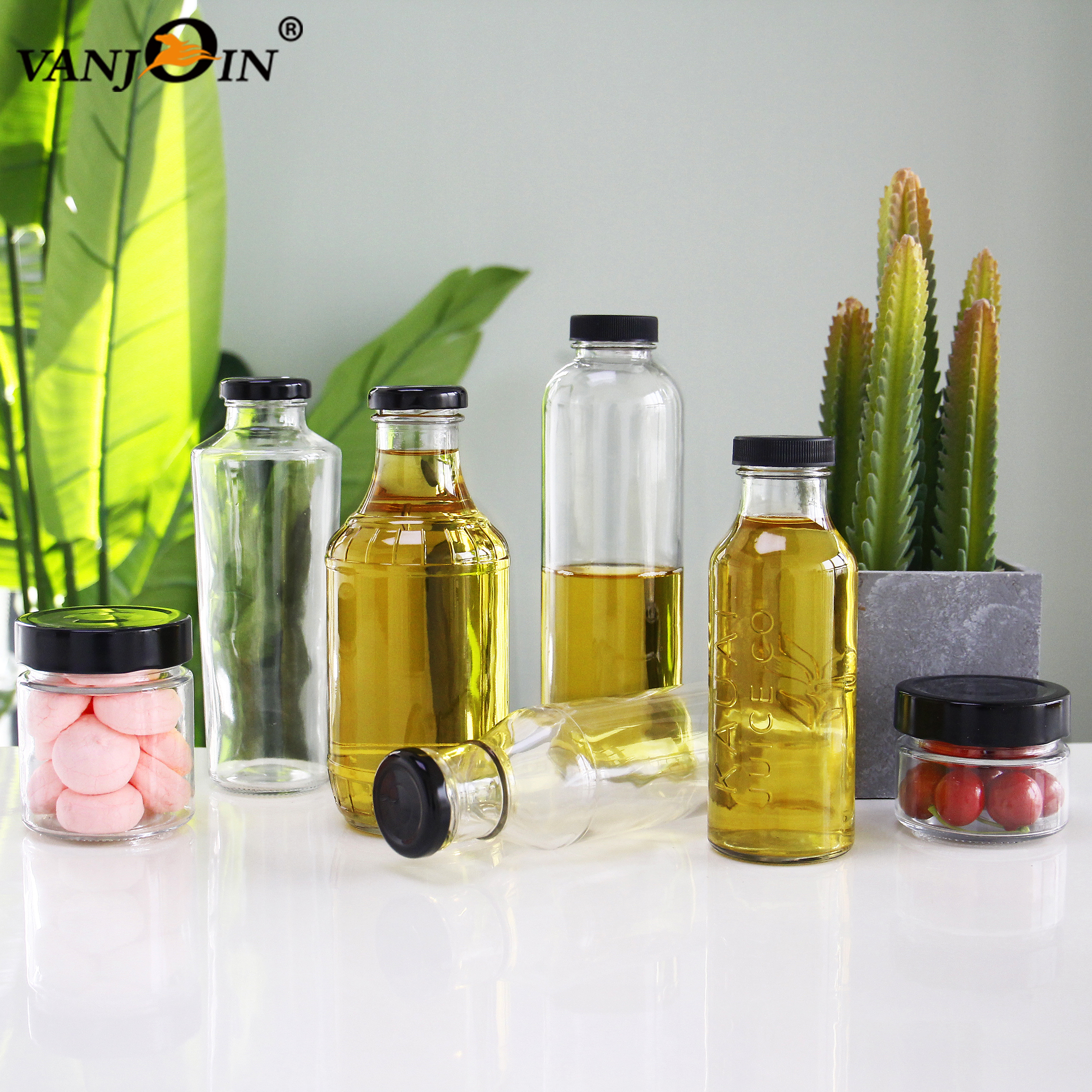 Hot 150ml 300ml 320ml 370ml 500ml Round Glass Sauce Bottles WIth Lids for Oil Vinegar Syrup Salad Dressing