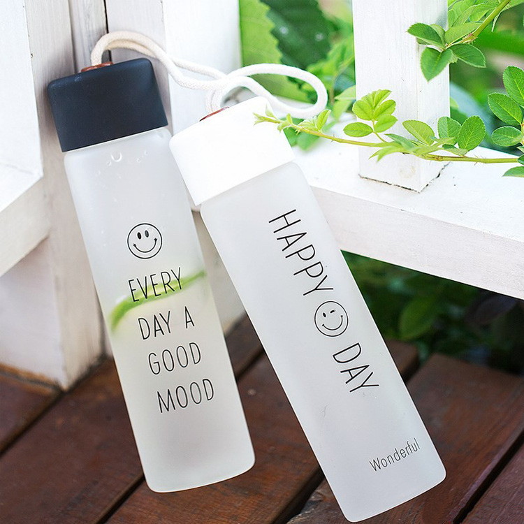 Hot Fashion Custom water glass bottle lead free portable outdoor water glass with hemp rope frosted Bottle 400ml Tea Cup